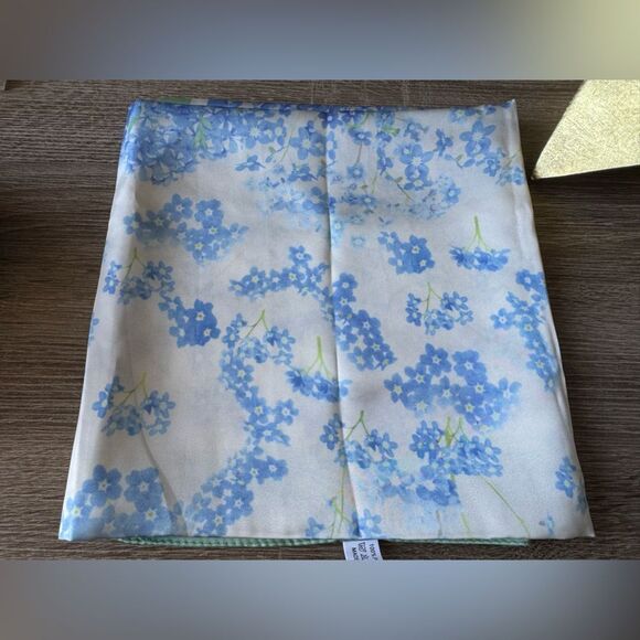 Blue and Green Floral Scarf A1400 - Picture 4 of 5